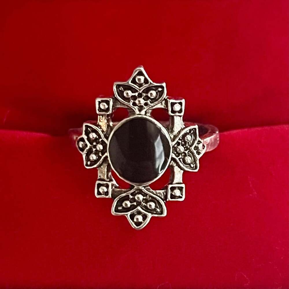 Vintage/Boho Black Stone Titanium Steel Statement Ring Size 6